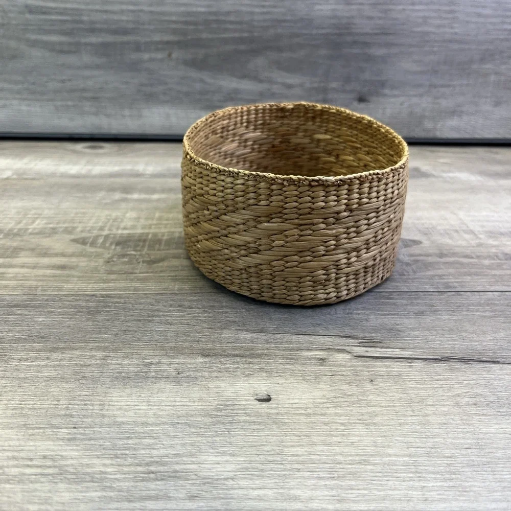 Sweet Grass Woven Basket with Lid 6x5x3x Vintage Primitive Natural Material